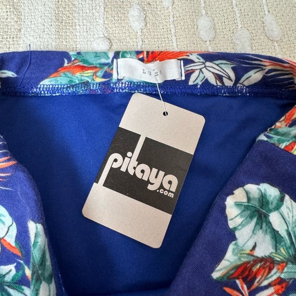 Lush Hawaiian floral mini skirt stretch blue cross over front size small - Picture 6 of 9